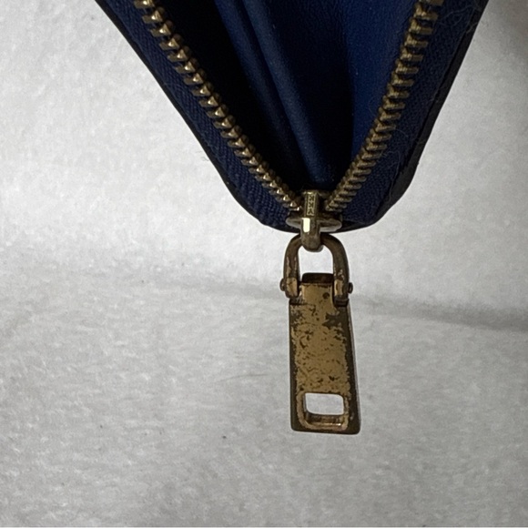 Lot of 3 Compact Wallets 2 Coach Black Flowers and Pink and 1 Blue Marc Jacobs - Picture 16 of 16